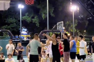 百花争艳👍 “IVE女团空降快船主场～与快船拉拉队同框”...